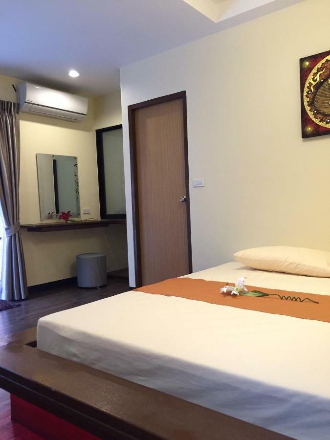 Angie Resort At Sapan Mai Бангкок Экстерьер фото